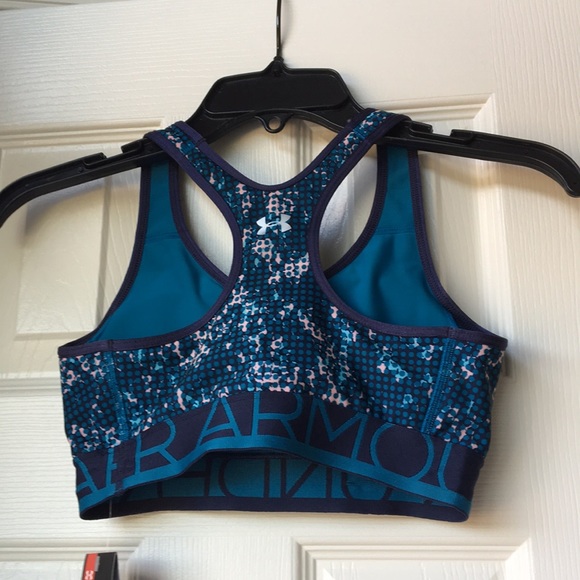 NWT Under Armour Sports Bra - Picture 2 of 3